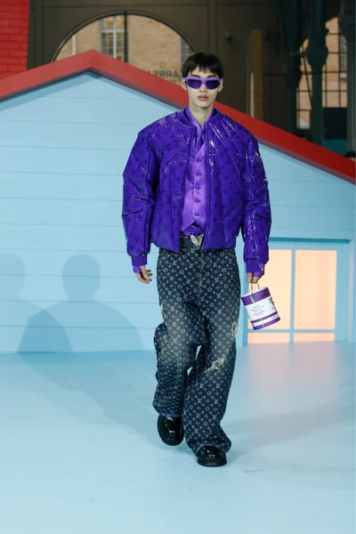 Look 14